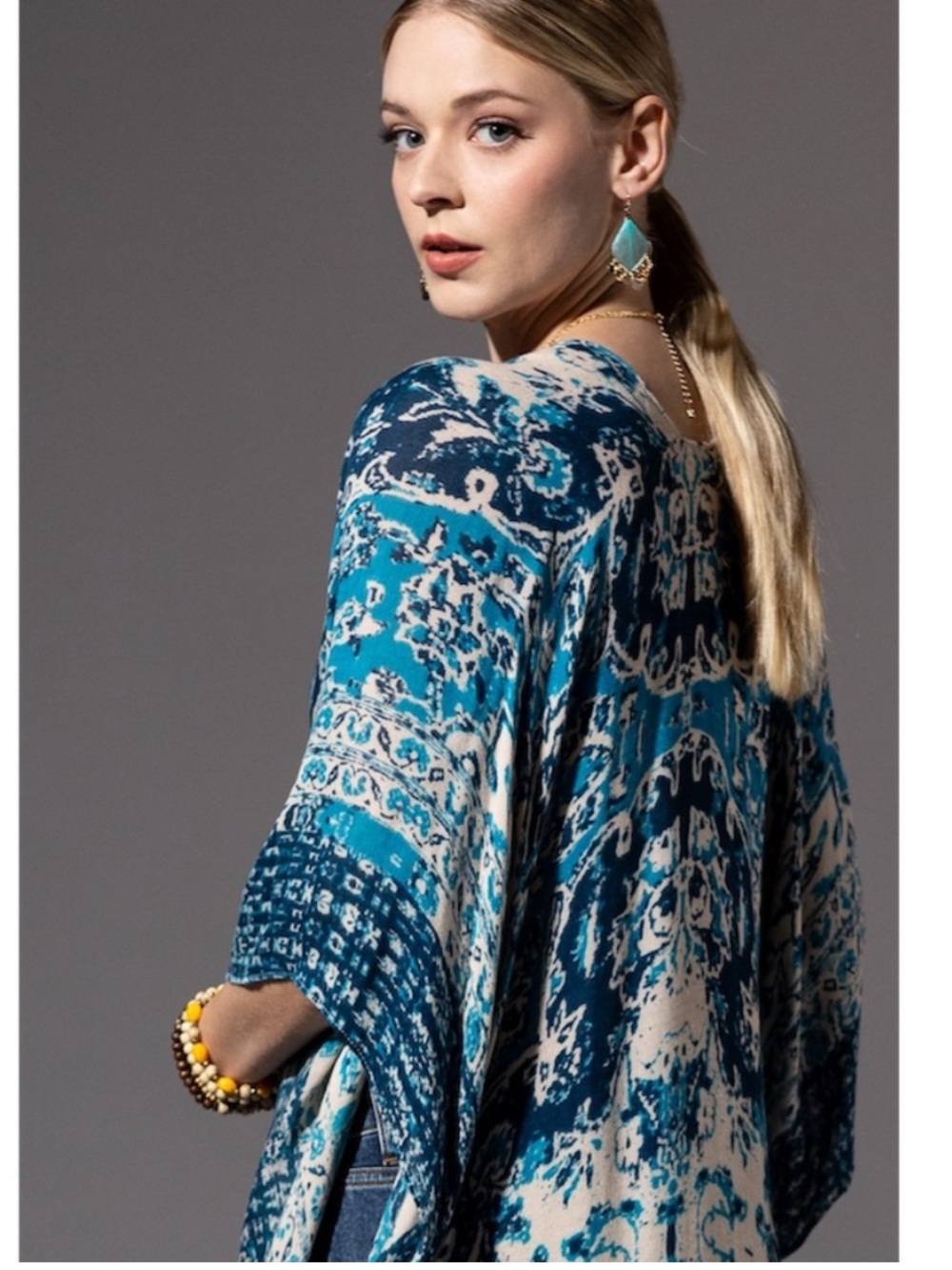 Nwt The Kiera Boho Mandala Angel Sleeve Blue Printed Kimono One size - Picture 3 of 6